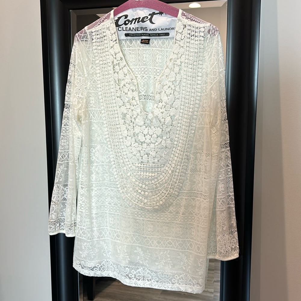 Women’s lacey cover-up like new size large